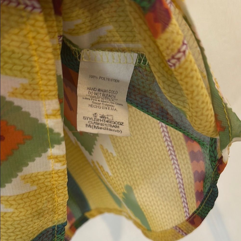 Colorful Geometric Blouse - Picture 3 of 4